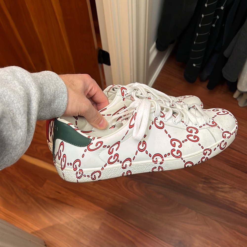 Gucci sneakers size 8 fits like 9 9.5